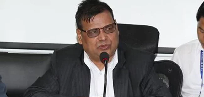 सुन काण्डमा पक्राउ परेका महरालाई प्लेन चढाएर सीआईवी कार्यालय