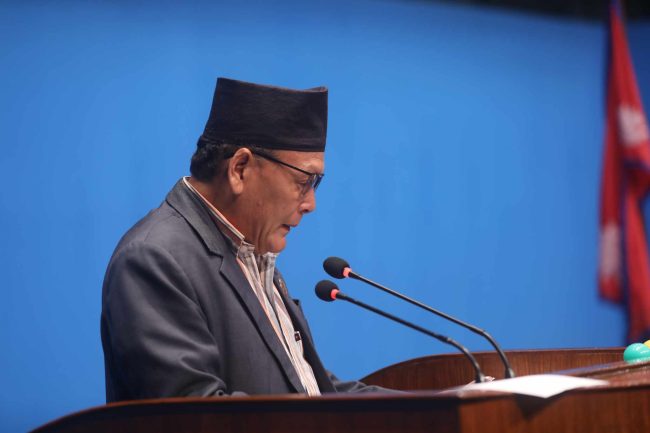 राजस्व छुट लिएर राज्यको दोहन गर्नेमाथि छानबिन गर्न सांसद कार्चेनको माग