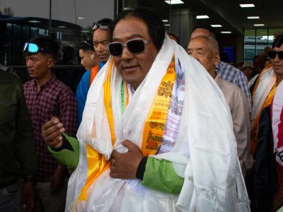 डिजे तेन्जिङले गरे सगरमाथा आरोहण, बनाए कीर्तिमानी