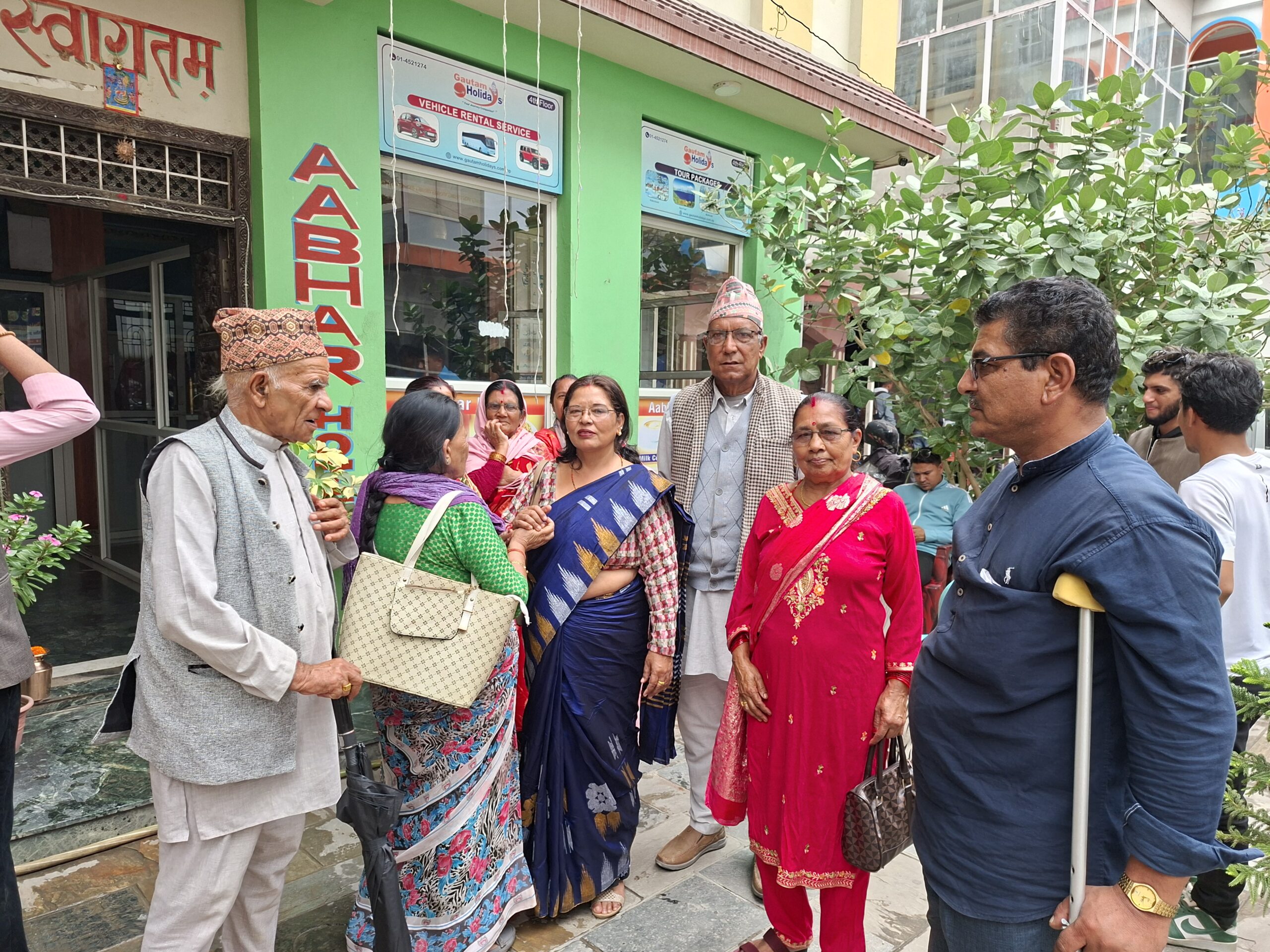 गाउँको सेवा दिन राजधानीमा जनप्रतिनिधि र कर्मचारी
