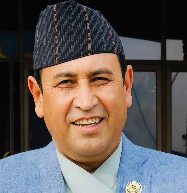 कुलिङ पिरियड प्रकरणबारे खतिवडा: मलाई २/३ सय मान्छेले घेरे, लछारपछार गरे
